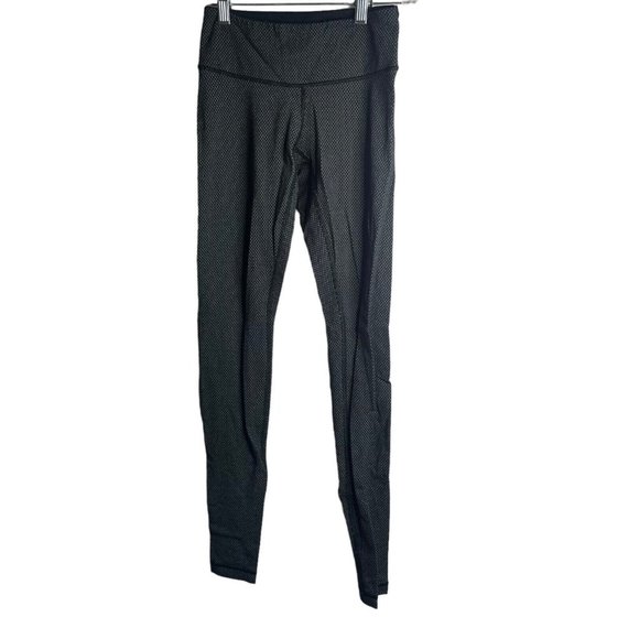Lululemon Pants - Lululemon Wunder Under Leggings SZ 2 29.5 In Inseam Jacquard Black White